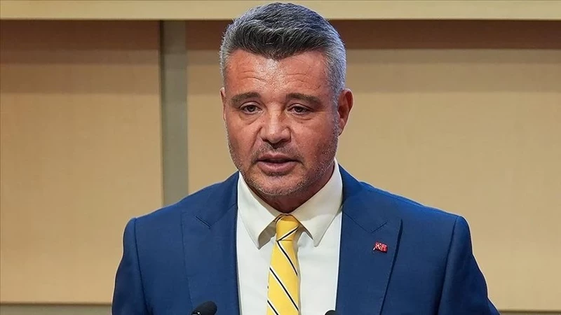 İşte Fenerbahçe’nin yeni hocası! Taraftarın sabrı taştı