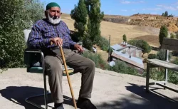 Sivas’ta yaşıyor! Mahmut dede 100 yaşını geçti sırrını açıkladı, her sabah mutlaka bunu yapıyor